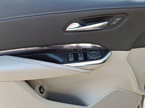 Certified 2022 Cadillac XT4 Luxury w/ Driver Awareness Package image 15