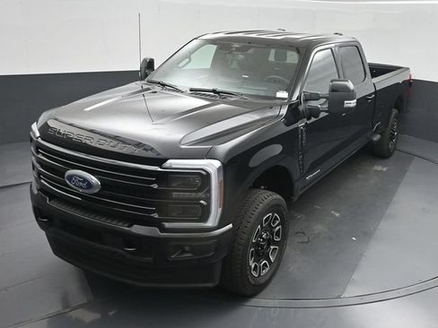 Used 2026 Ford F250 Platinum AWD/4WD image 42