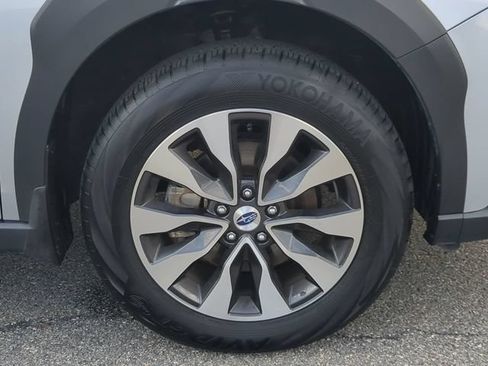 Used 2025 Subaru Outback Touring AWD/4WD image 10