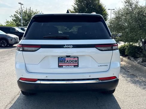 Used 2024 Jeep Grand Cherokee Laredo RWD image 4