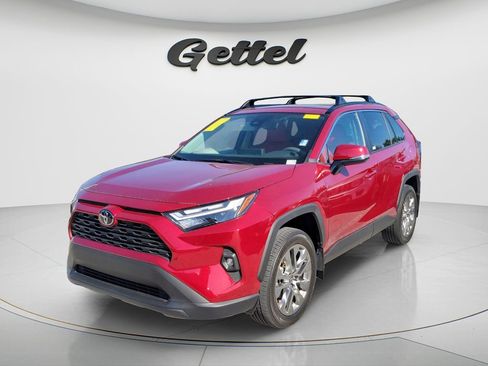 Certified 2025 Toyota RAV4 XLE Premium image 2
