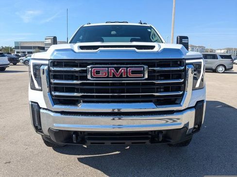 Used 2025 GMC Sierra 2500 SLE w/ SLE Value Package; image 10