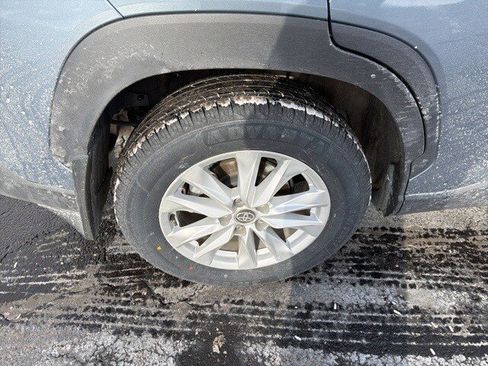 Used 2024 Toyota Corolla Cross LE image 14