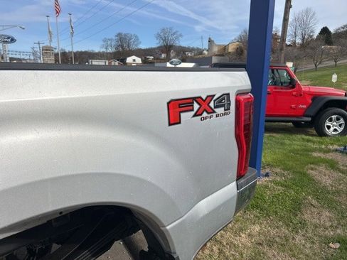 Used 2019 Ford F250 XLT w/ FX4 Off-Road Package image 7