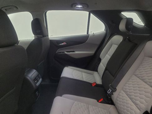 Used 2019 Chevrolet Equinox LS image 18