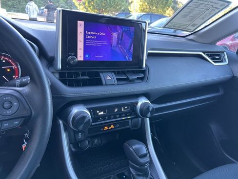 Used 2023 Toyota RAV4 LE image 24