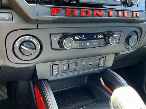 Used 2026 Nissan Frontier PRO-4X AWD/4WD image 17