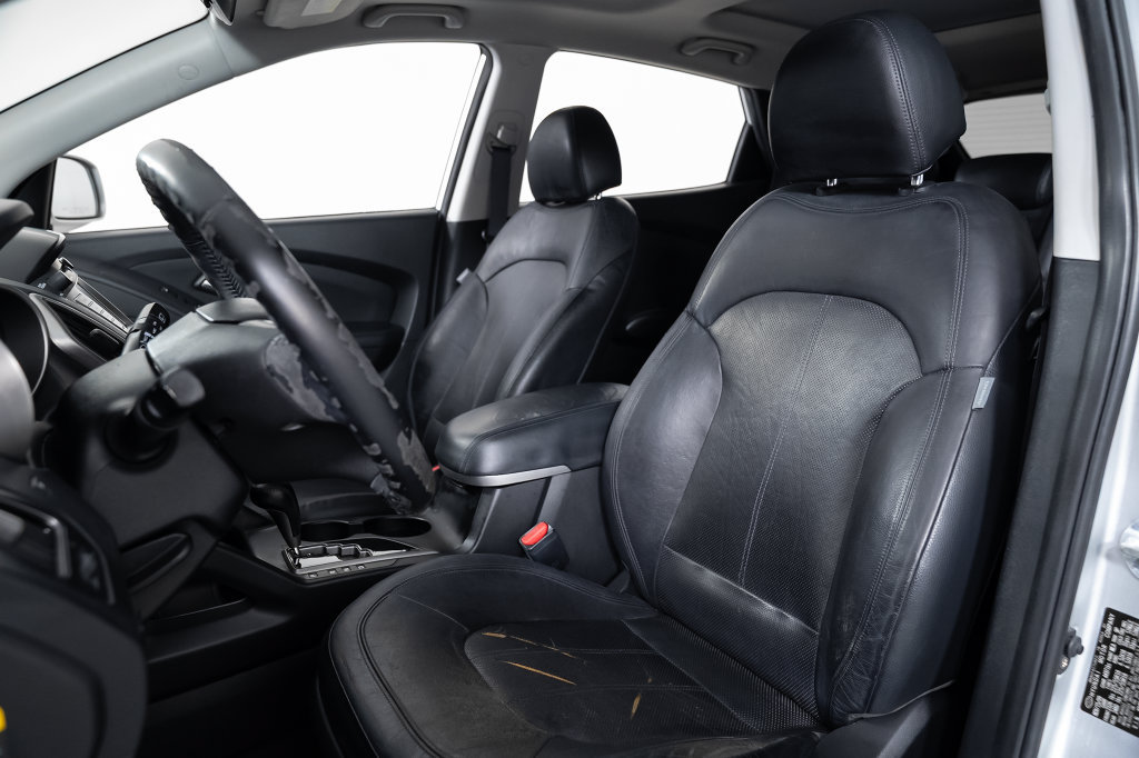 Used 2010 Hyundai Tucson Limited w/ Premium Pkg 4 FWD image 21