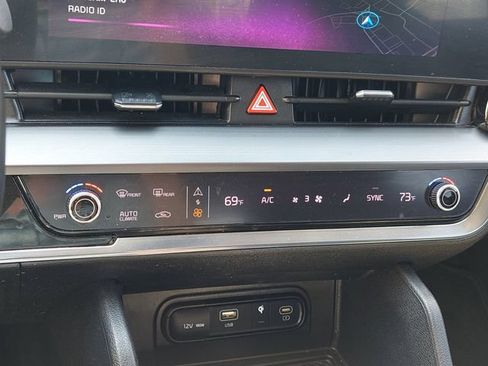 Used 2023 Kia Sportage EX FWD image 31