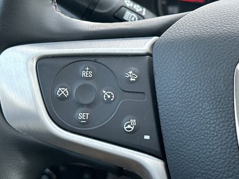Used 2024 GMC Terrain SLT AWD/4WD image 13
