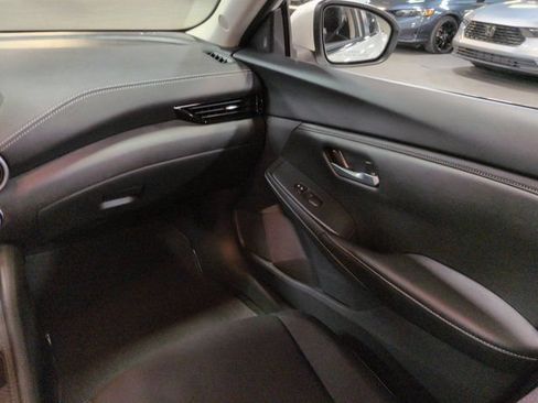 Used 2025 Nissan Sentra SV FWD image 15