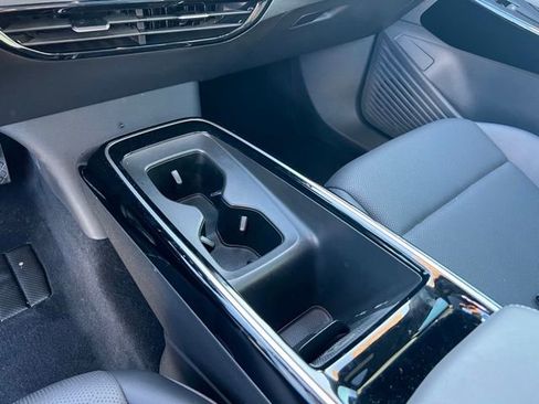 Used 2023 Volkswagen ID.4 Pro S image 22