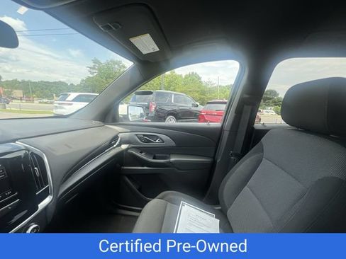 Certified 2023 Chevrolet Traverse LT FWD image 11