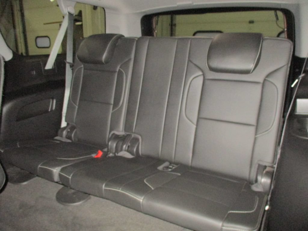 Used 2018 Chevrolet Suburban Premier AWD/4WD image 14