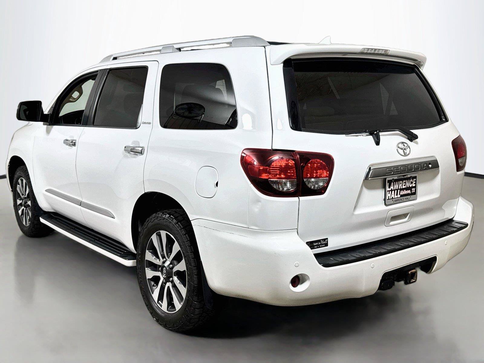 Used 2018 Toyota Sequoia Limited w/ Safety & Convenience Package RWD image 6