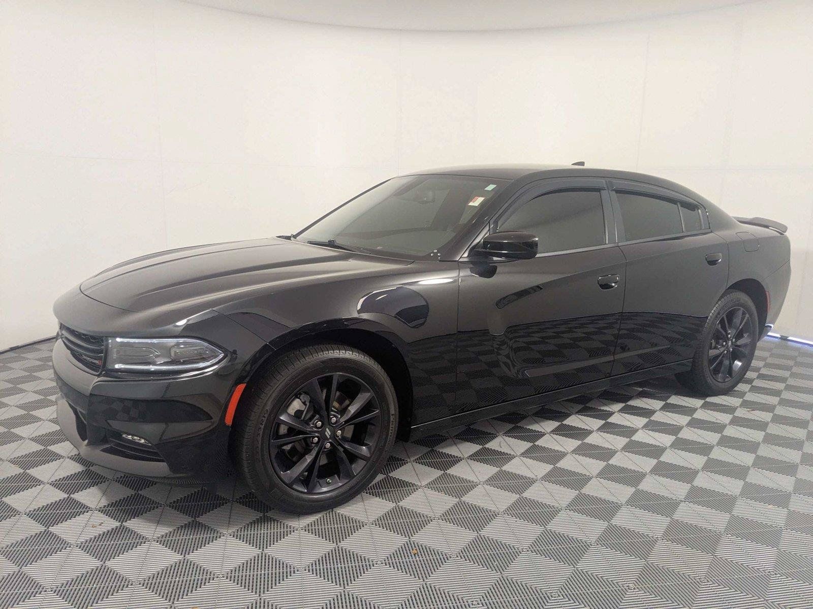 Used 2023 Dodge Charger SXT w/ Blacktop Package AWD/4WD image 2