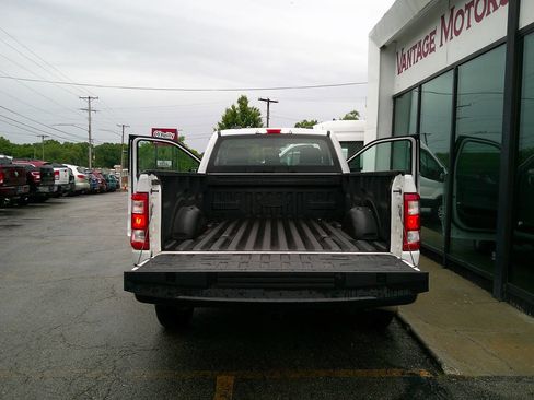 Used 2022 Ford F150 XL w/ Equipment Group 101A High RWD image 7