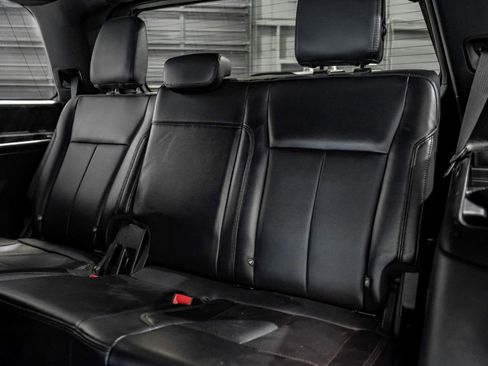 Used 2020 Ford Expedition XLT w/ Equipment Group 202A image 40