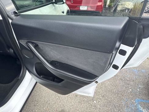 Used 2023 Tesla Model Y Long Range image 18