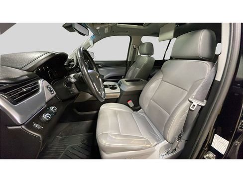 Used 2019 Chevrolet Suburban LT AWD/4WD image 12