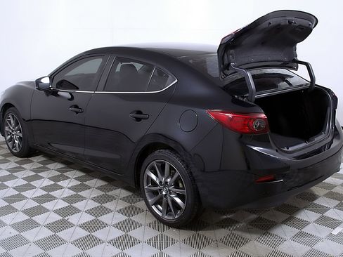 Used 2018 MAZDA MAZDA3 Touring image 10