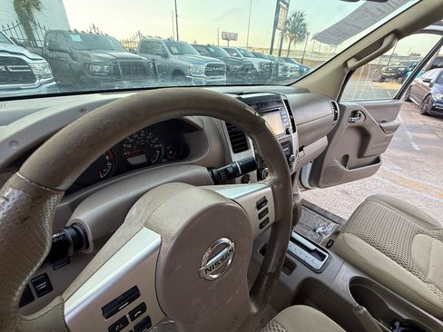 Used 2016 Nissan Frontier SV RWD image 24