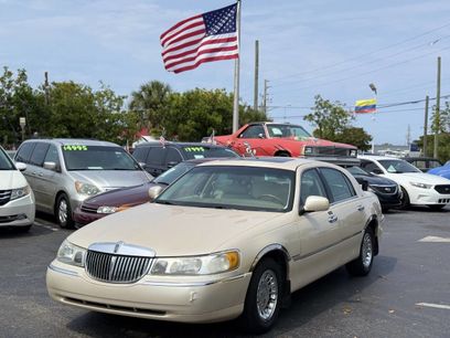 Used 2000 Lincoln Town Car Cartier