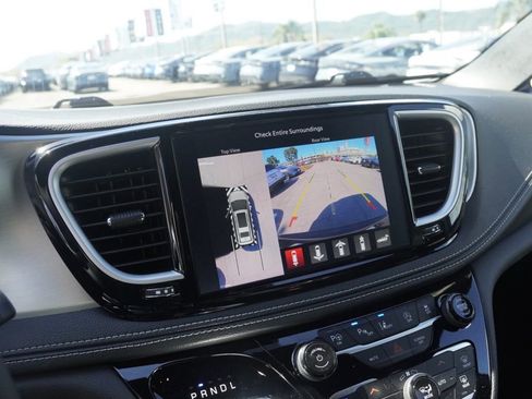 Used 2024 Chrysler Pacifica Limited w/ Uconnect Theater Family Group AWD/4WD image 12