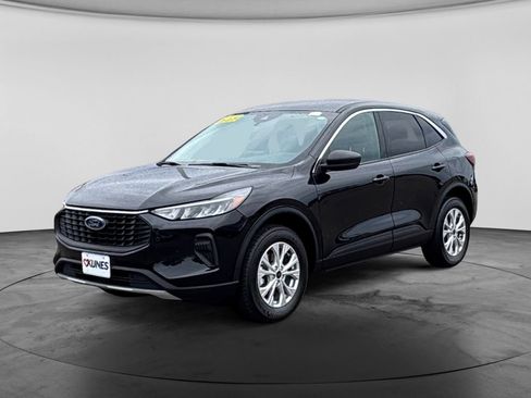 Used 2024 Ford Escape Active AWD/4WD image 3