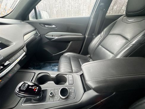 Used 2023 Cadillac XT4 Premium Luxury image 24
