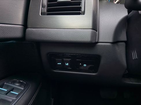 Used 2016 Jaguar XF S image 10