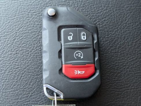 Used 2026 Jeep Wrangler Sport AWD/4WD image 30
