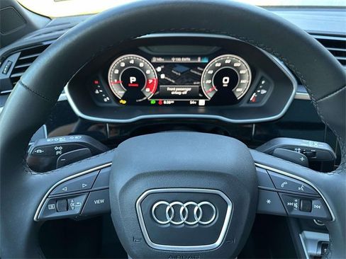 Certified 2025 Audi Q3 2.0T Premium Plus w/ Premium Plus Package image 24