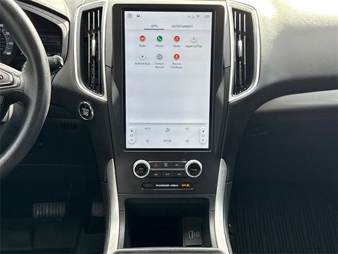 Used 2024 Ford Edge SE w/ Black Appearance Package image 14