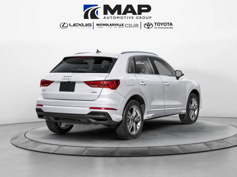 Used 2024 Audi Q3 2.0T Premium AWD/4WD image 2