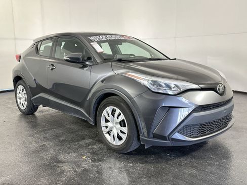 Used 2021 Toyota C-HR LE image 3
