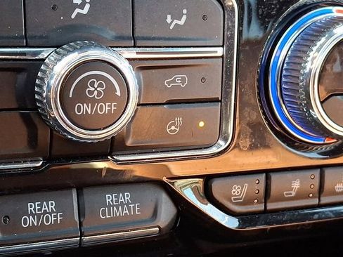 Used 2023 GMC Yukon Denali Ultimate image 26