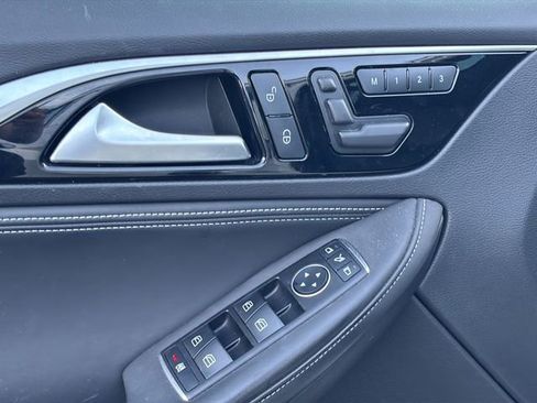 Used 2017 INFINITI QX30 Premium w/ Navigation Package image 17