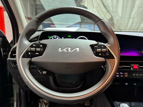 Used 2025 Kia Niro Wind w/ Wind Preserve Package image 19