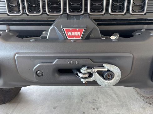 Used 2024 Jeep Wrangler Unlimited Rubicon AWD/4WD image 4