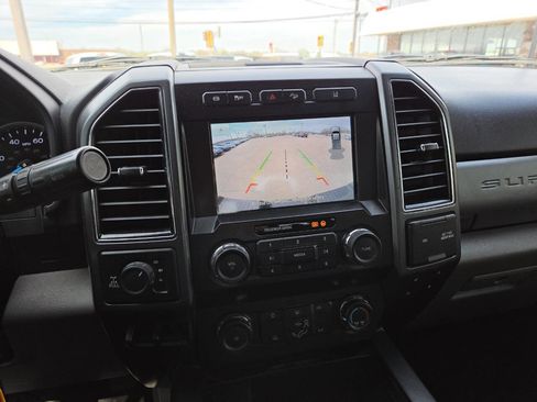 Used 2020 Ford F250 XLT w/ XLT Value Package image 38