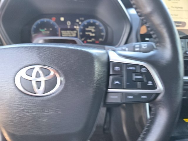 Used 2025 Toyota Grand Highlander AWD image 23