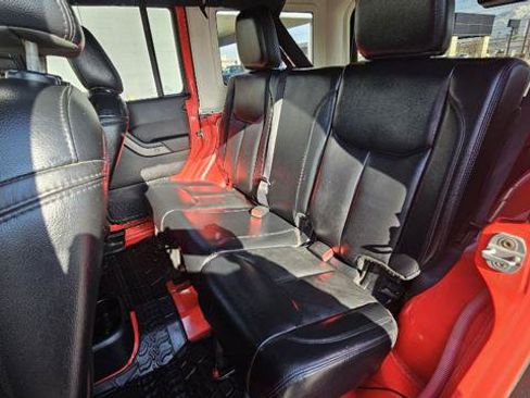 Used 2013 Jeep Wrangler Unlimited Sahara AWD/4WD image 23