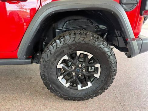 Certified 2025 Jeep Wrangler Unlimited Rubicon 4xe w/ Convenience Group AWD/4WD image 21