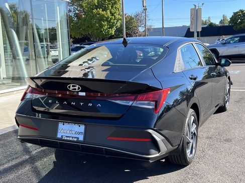 Certified 2025 Hyundai Elantra Sport image 6