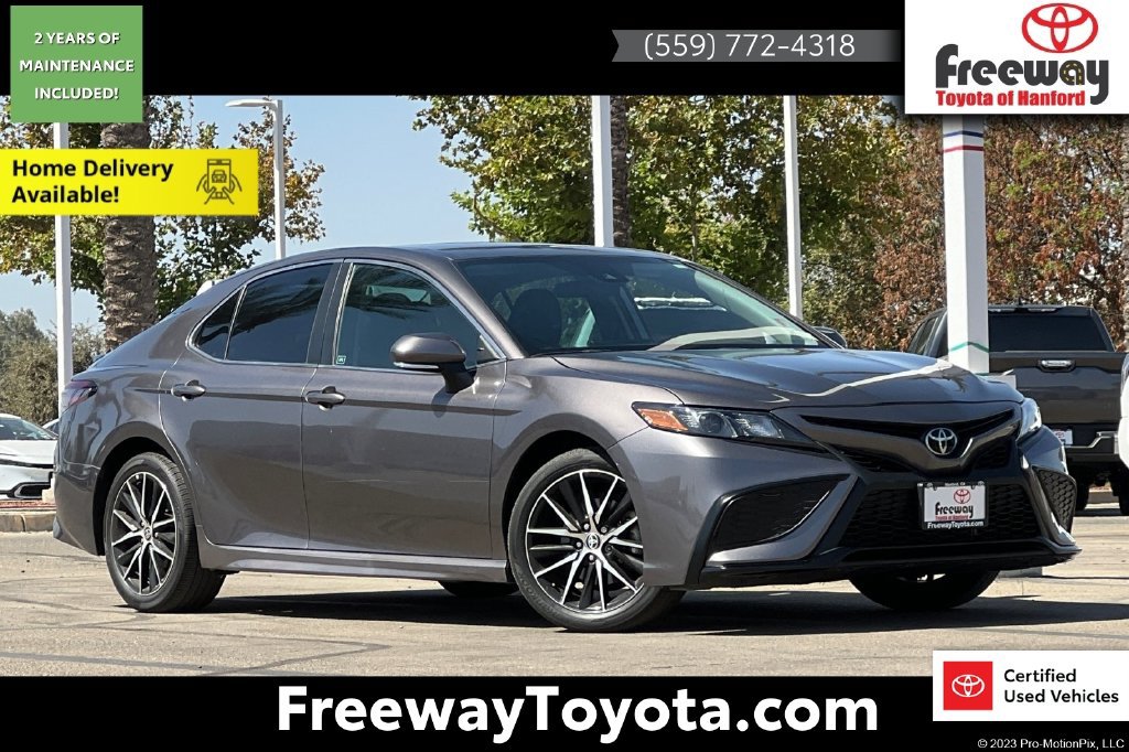 Used 2024 Toyota Camry SE FWD image 1