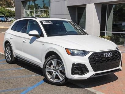 Certified 2025 Audi Q5 2.0T Premium w/ Convenience Plus Package