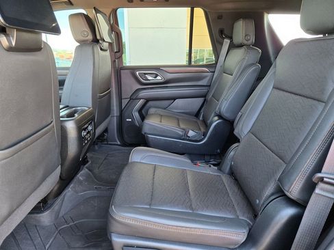 Used 2023 Chevrolet Tahoe High Country w/ Advanced Technology Package AWD/4WD image 16
