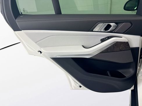 New 2026 BMW X5 xDrive40i AWD/4WD image 25