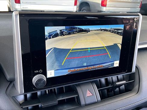 Used 2025 Toyota RAV4 XLE image 23